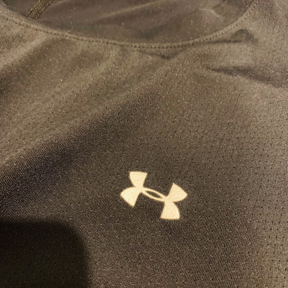Black Under Armour T-Shirt - Picture 4 of 4